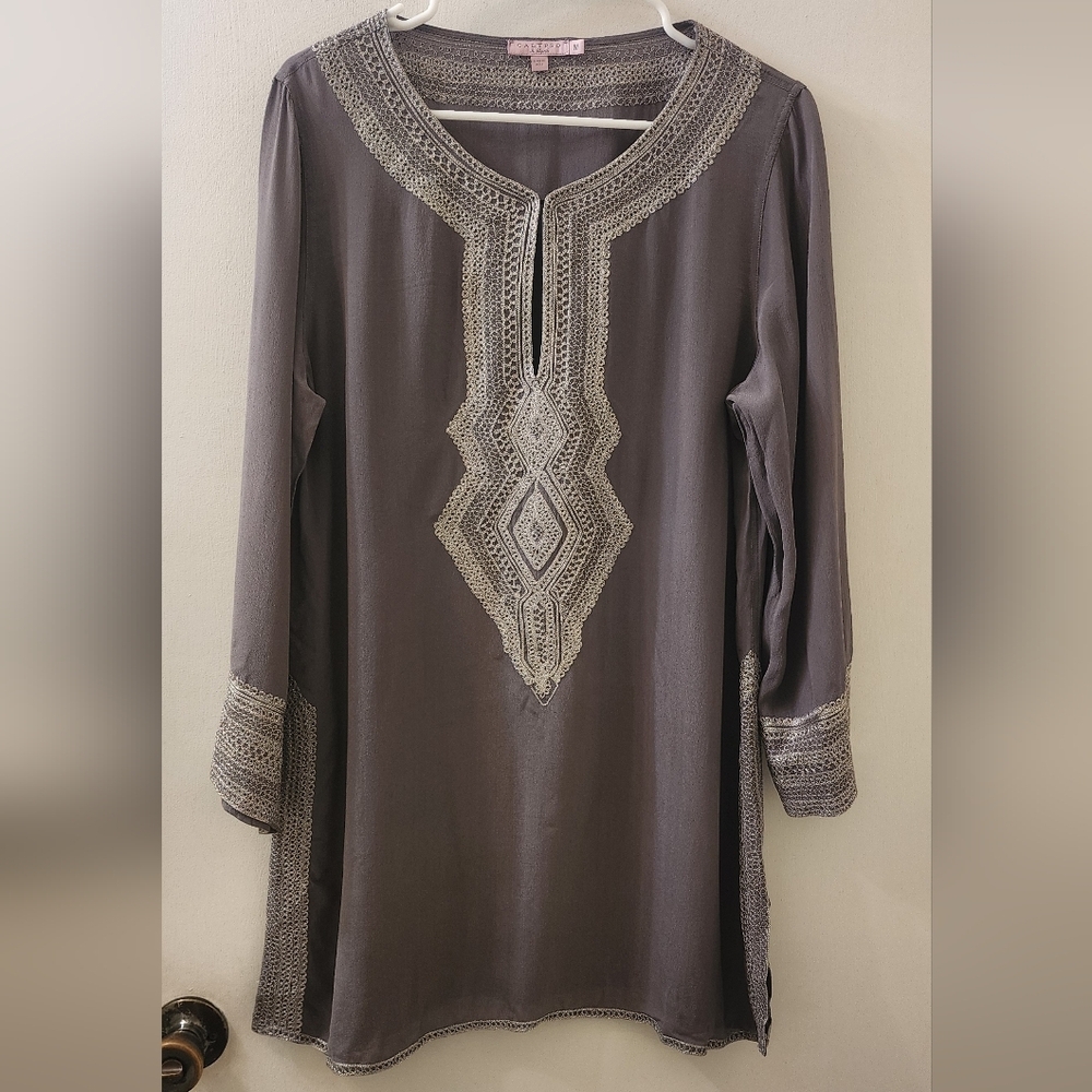 Calypso St Barth‎ Embroidered Gray Tunic Top, 100 % Silk.